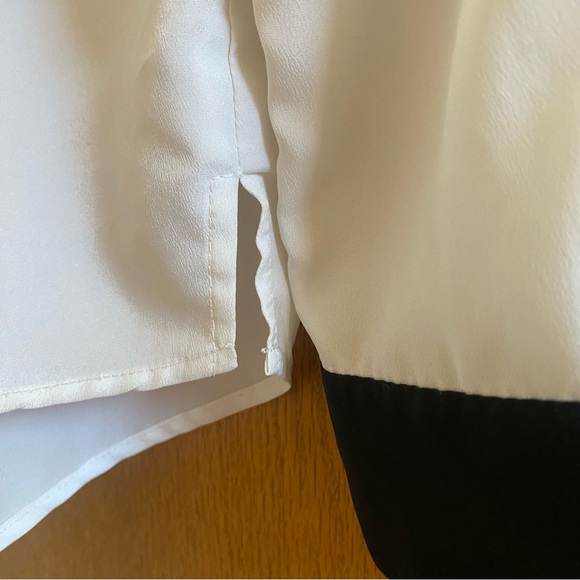 ROCK & REPUBLIC • Studded Collar Button Down Shirt - Size L - Picture 12 of 16